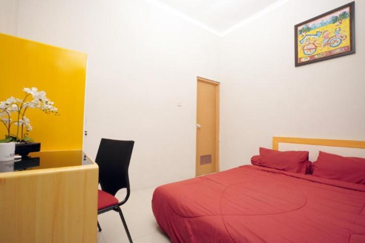 Dparagon Pamela 3 Hostel Yogyakarta Exterior photo